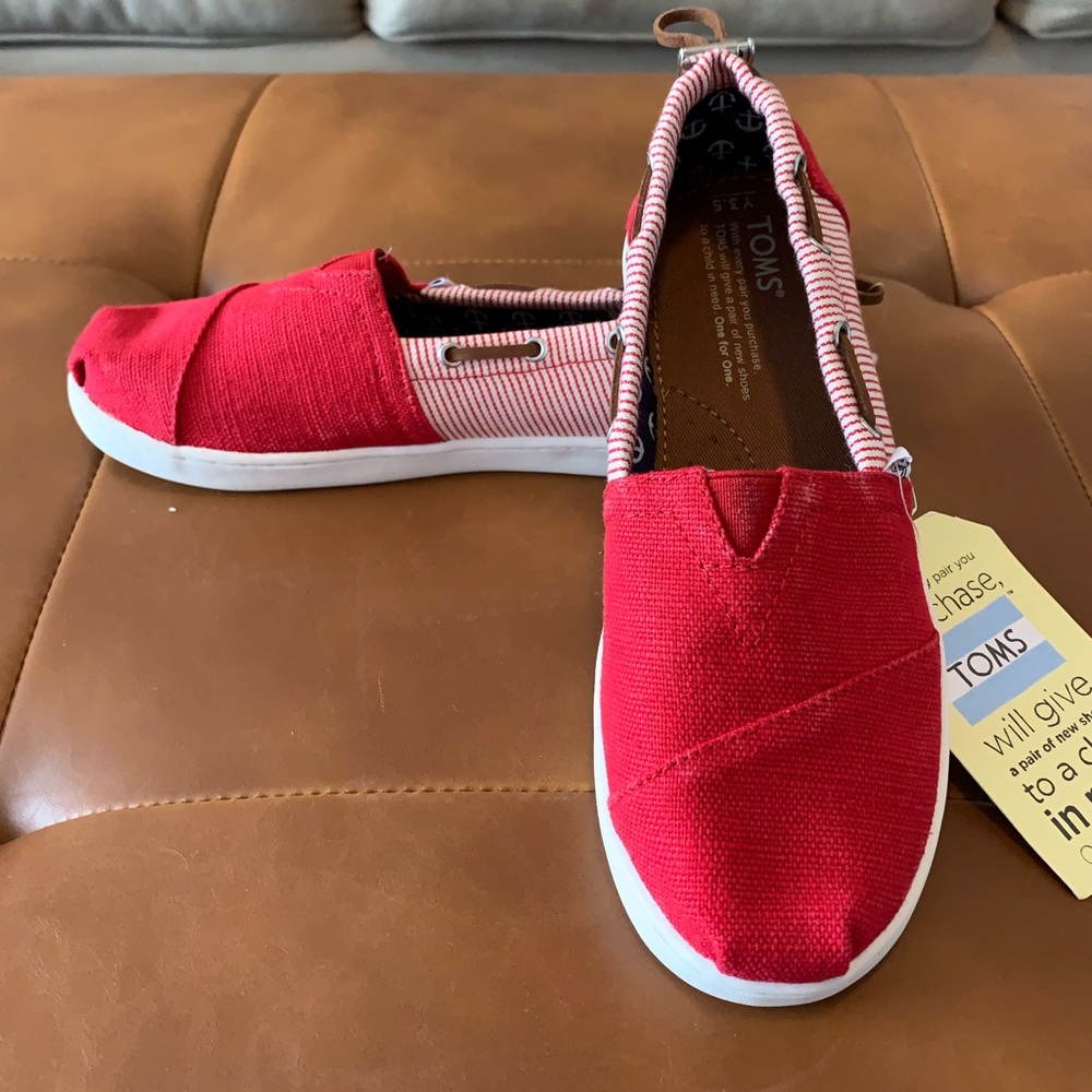 Girls Toms shoes